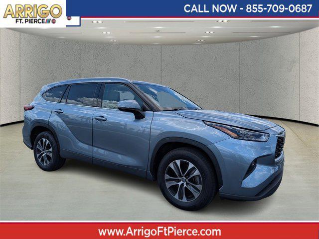 used 2022 Toyota Highlander car, priced at $32,792
