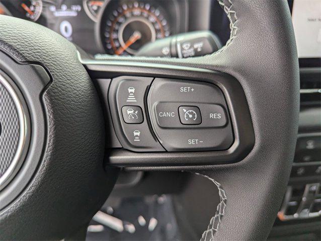 new 2025 Jeep Gladiator car, priced at $43,478