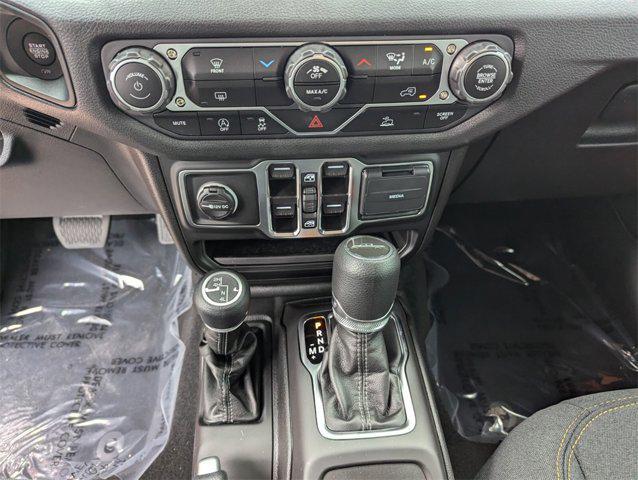 new 2025 Jeep Gladiator car, priced at $43,478