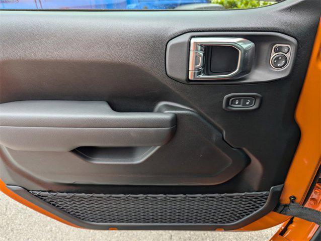 new 2025 Jeep Gladiator car, priced at $43,478