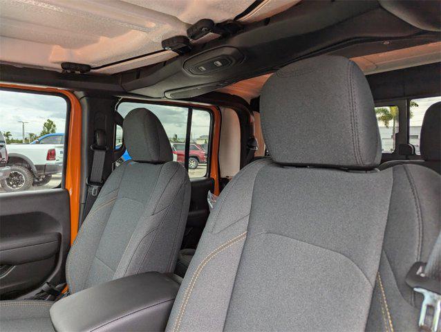 new 2025 Jeep Gladiator car, priced at $43,478