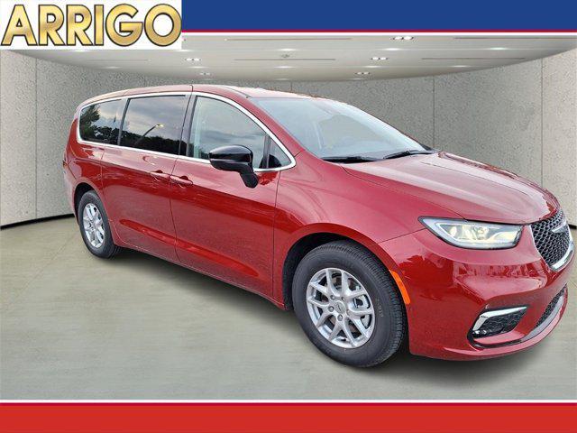 new 2024 Chrysler Pacifica car, priced at $36,363