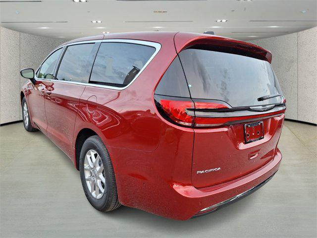 new 2024 Chrysler Pacifica car, priced at $36,363