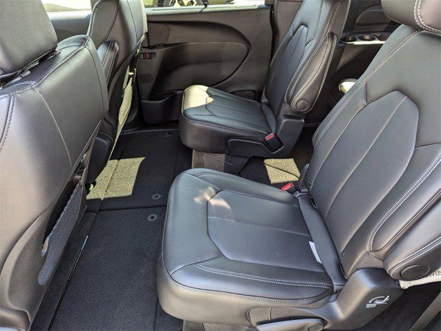 new 2025 Chrysler Pacifica car, priced at $39,700