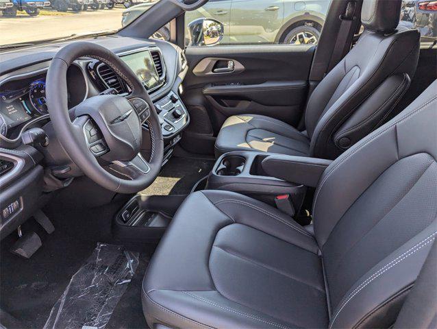 new 2025 Chrysler Pacifica car, priced at $39,700