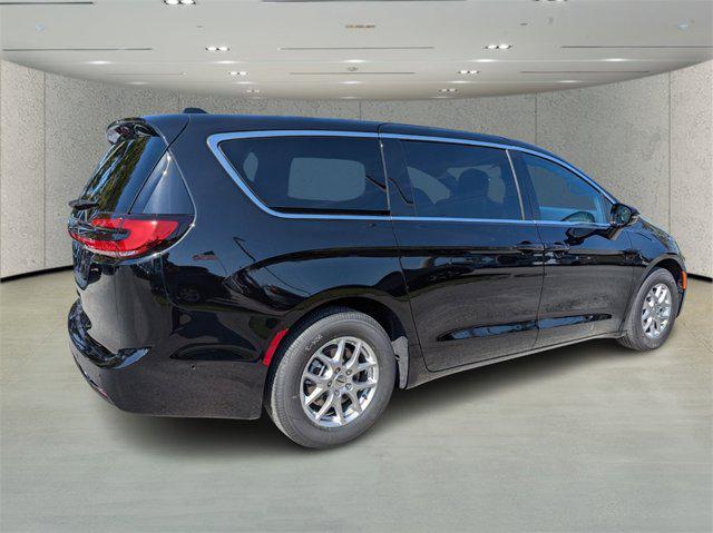 new 2025 Chrysler Pacifica car, priced at $39,700