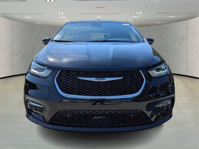 new 2025 Chrysler Pacifica car, priced at $39,700