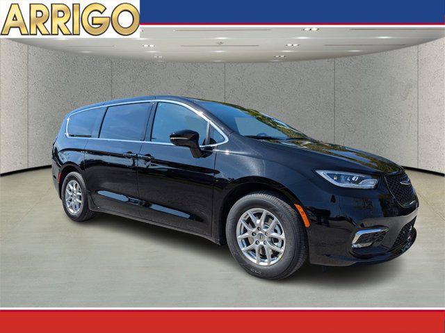 new 2025 Chrysler Pacifica car, priced at $39,700