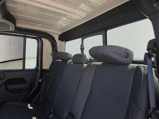 new 2025 Jeep Gladiator car, priced at $45,580