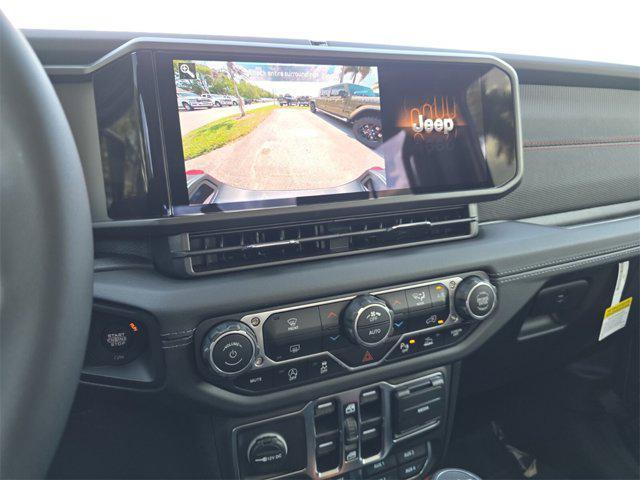new 2025 Jeep Gladiator car, priced at $45,580