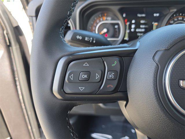 new 2025 Jeep Gladiator car, priced at $45,580