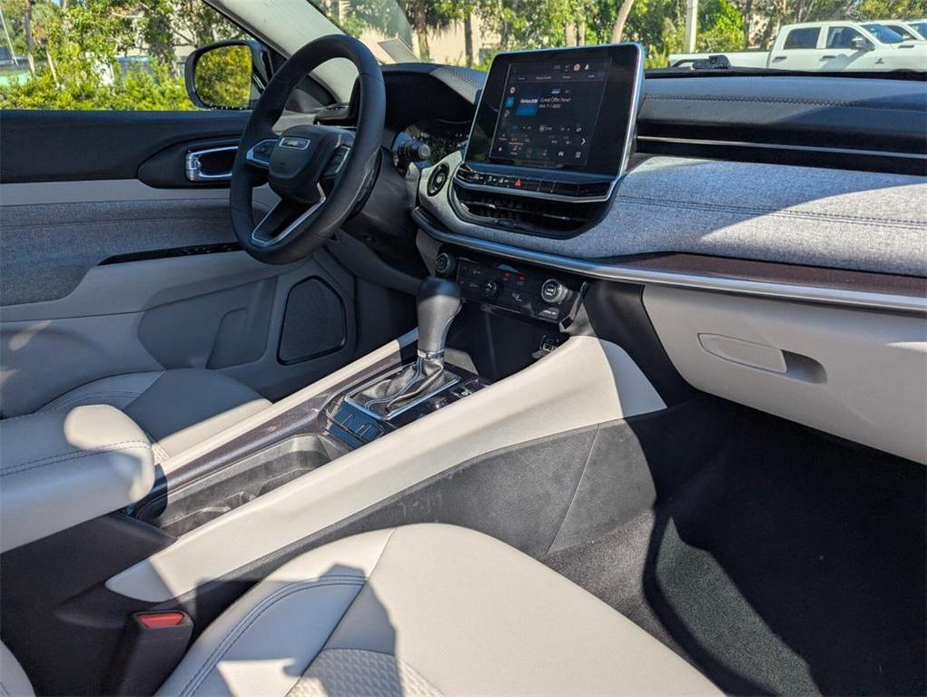 used 2022 Jeep Compass car, priced at $18,231