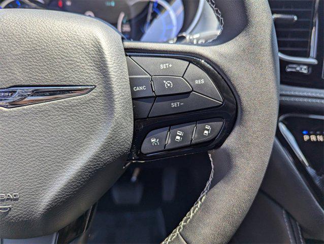 new 2025 Chrysler Pacifica Hybrid car, priced at $50,623