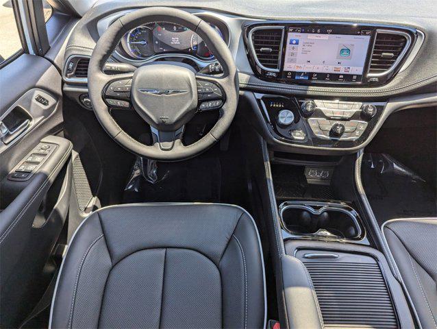 new 2025 Chrysler Pacifica Hybrid car, priced at $50,623