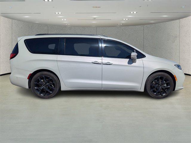 used 2021 Chrysler Pacifica car, priced at $23,752