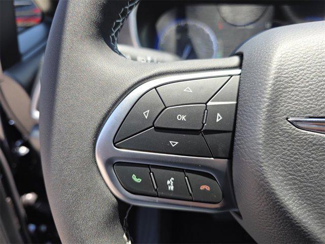 new 2025 Chrysler Pacifica car, priced at $39,348
