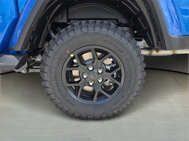 new 2025 Jeep Gladiator car, priced at $46,922