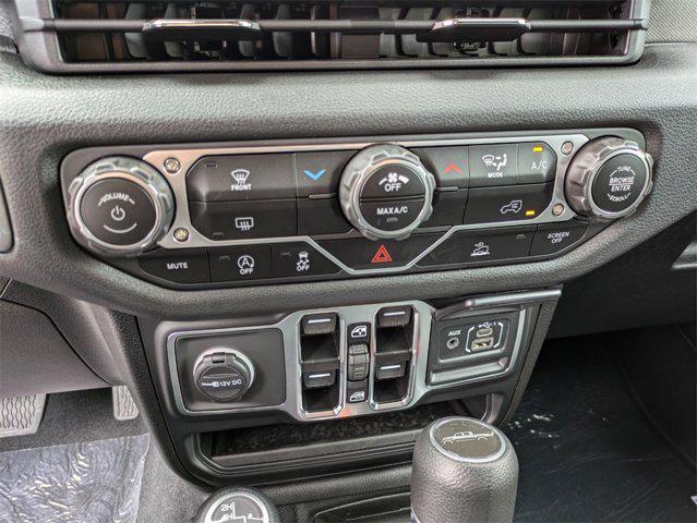 new 2024 Jeep Gladiator car, priced at $39,323