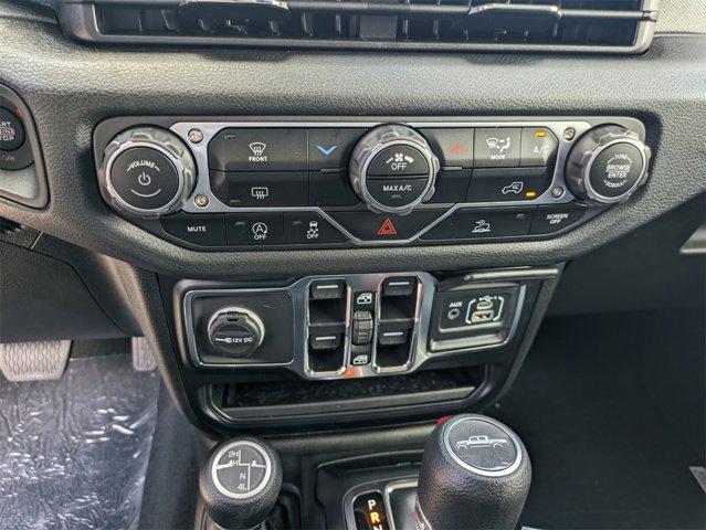 new 2024 Jeep Gladiator car, priced at $34,546