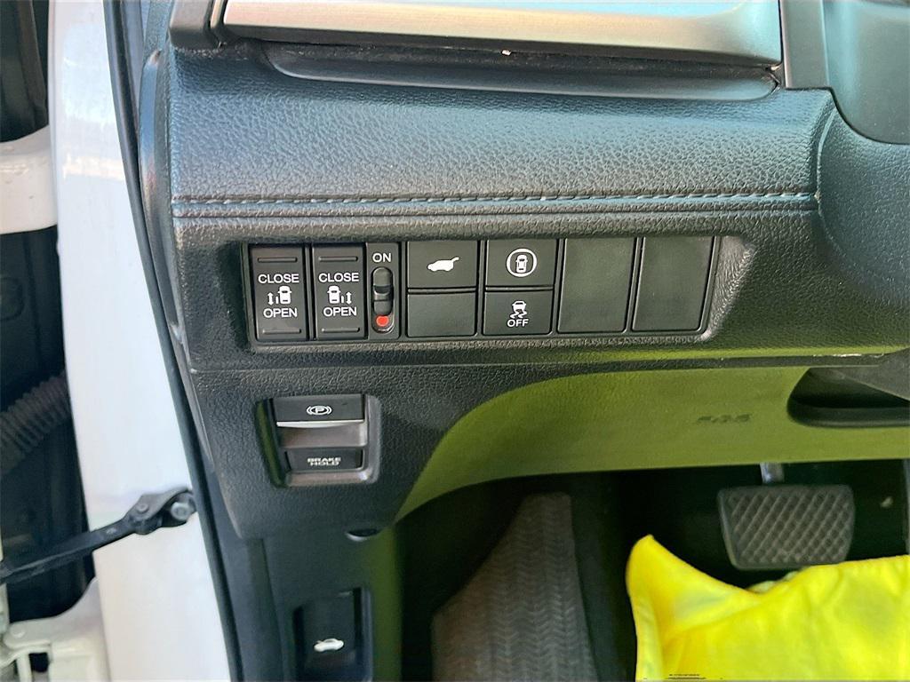 used 2024 Honda Odyssey car, priced at $33,300