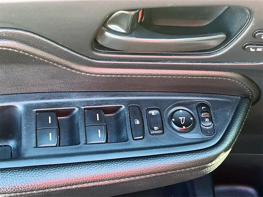 used 2024 Honda Odyssey car, priced at $33,300