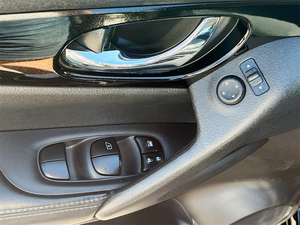 used 2022 Nissan Rogue Sport car, priced at $19,700