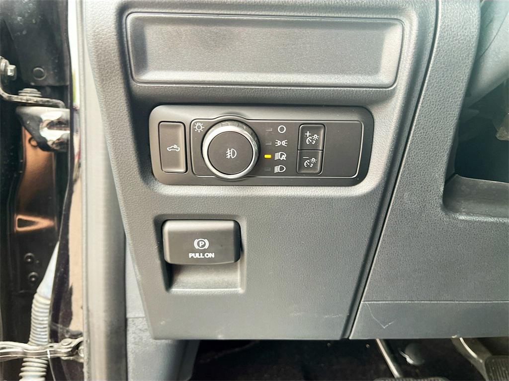 used 2022 Ford F-150 car, priced at $30,000