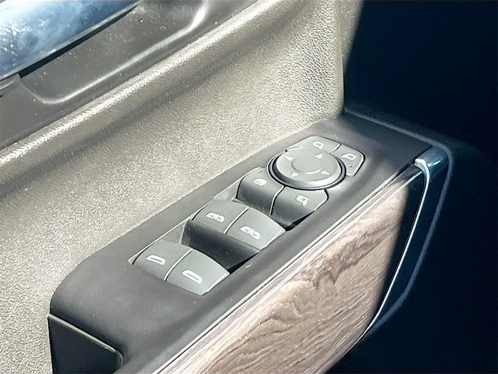used 2022 Chevrolet Silverado 1500 car, priced at $37,600