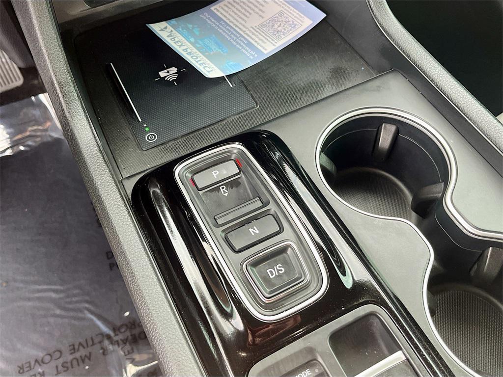 used 2025 Honda Pilot car, priced at $40,900