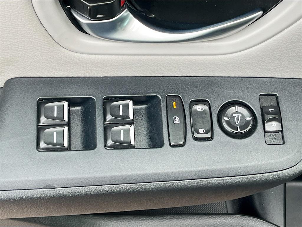 used 2025 Honda Pilot car, priced at $40,900
