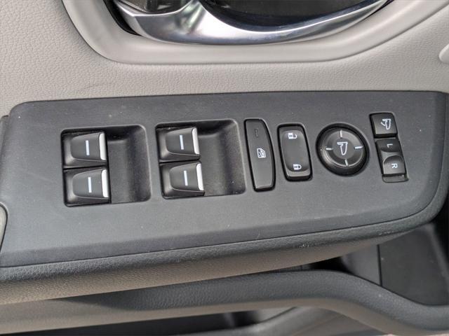 used 2023 Honda Pilot car, priced at $37,400