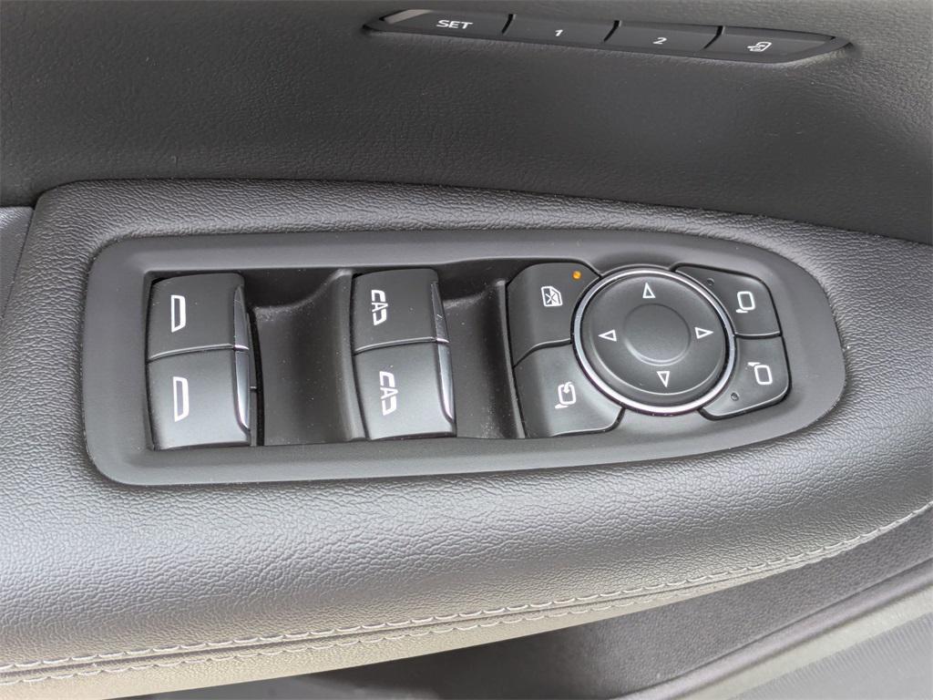 used 2024 Cadillac XT5 car, priced at $38,300