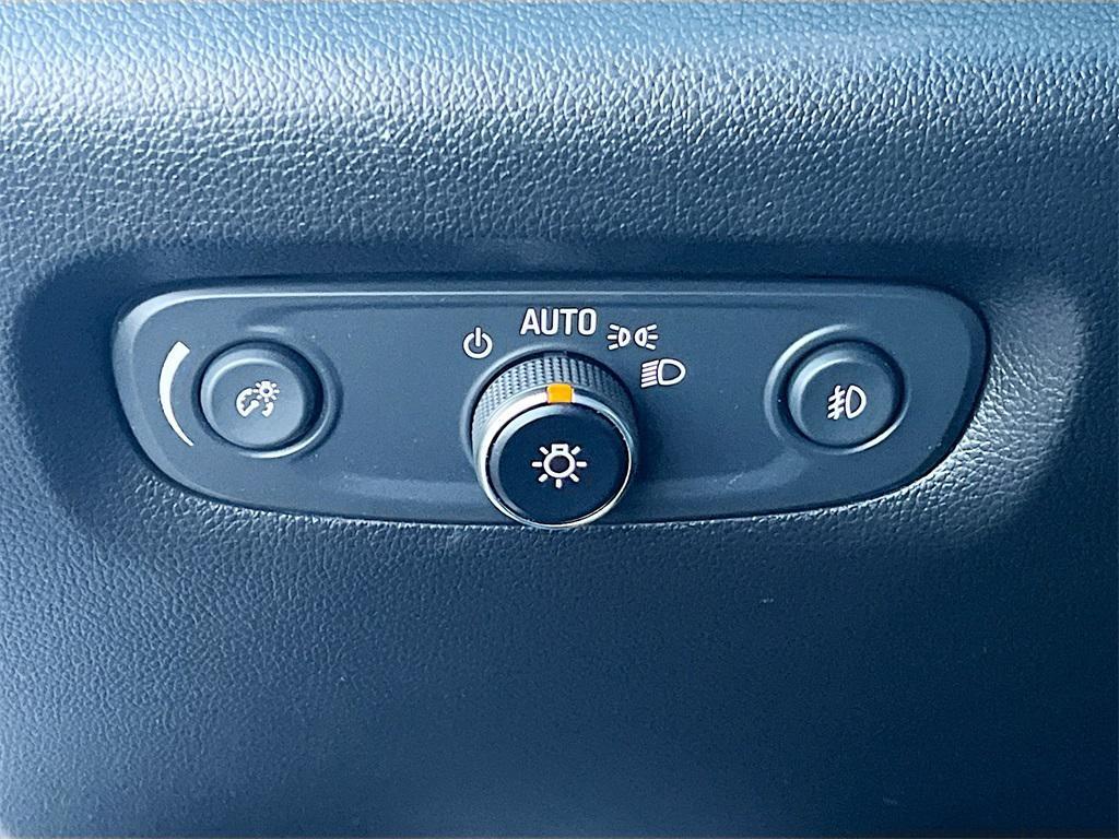 used 2020 Chevrolet Traverse car, priced at $28,800