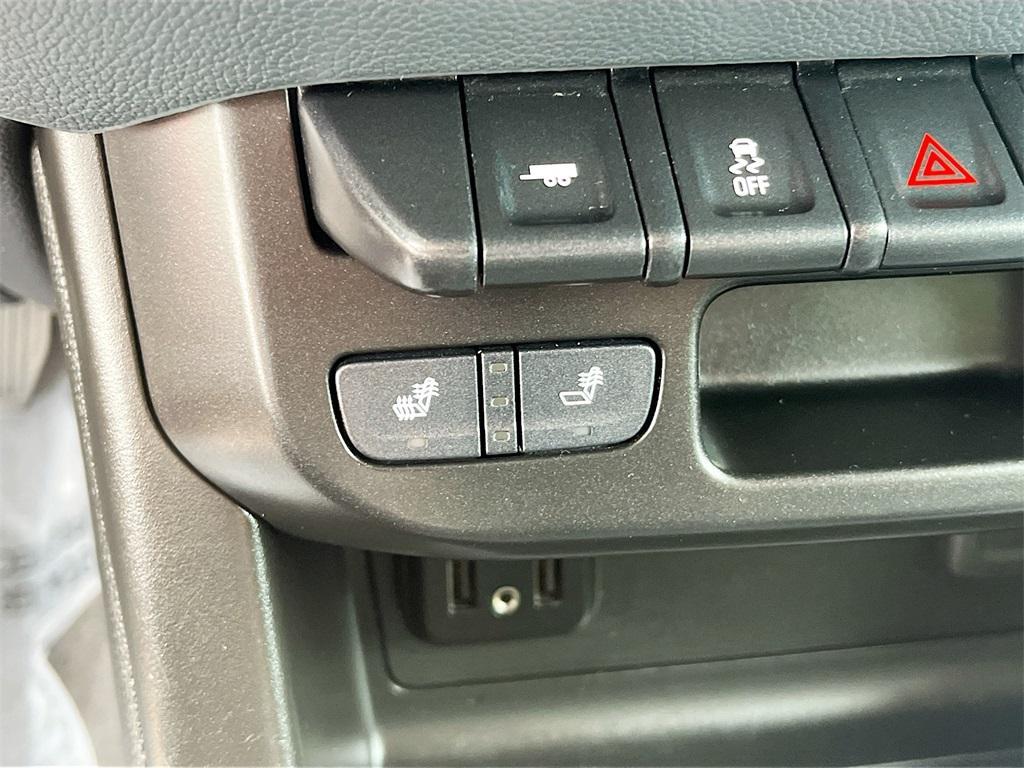 used 2022 Chevrolet Colorado car, priced at $29,600