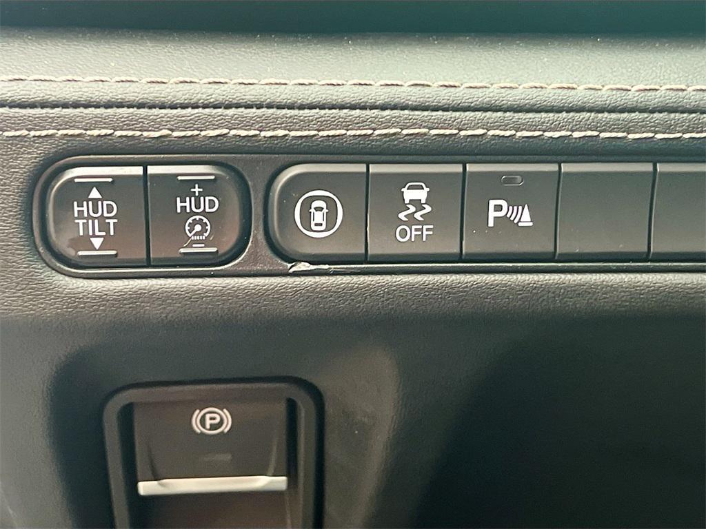 used 2024 Acura MDX car, priced at $41,500