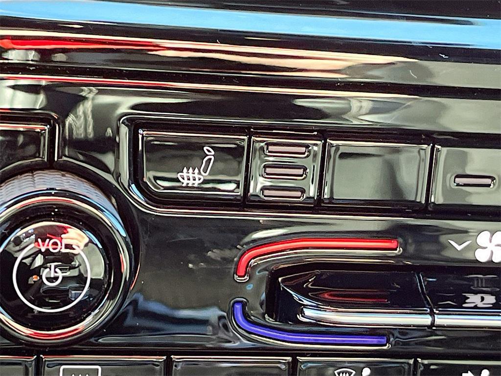 used 2024 Jeep Grand Cherokee L car, priced at $31,600