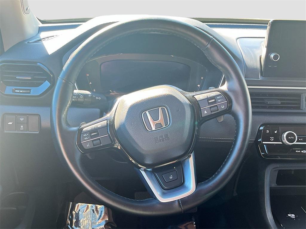 used 2025 Honda Pilot car, priced at $42,100