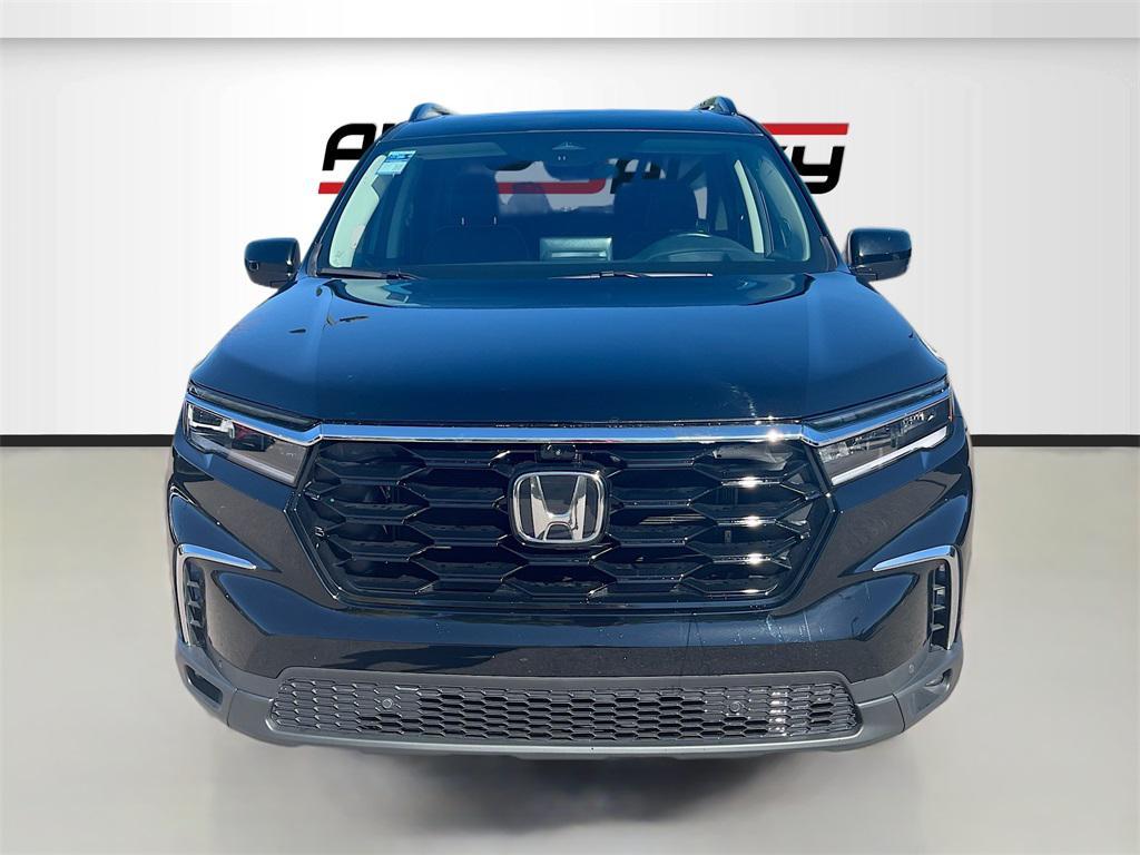 used 2025 Honda Pilot car, priced at $42,100