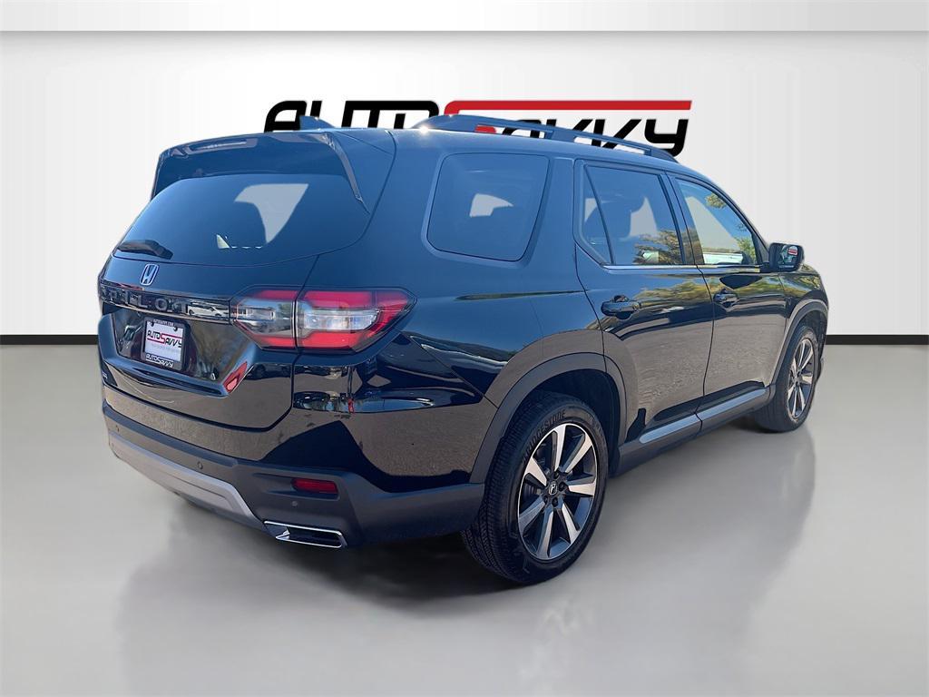 used 2025 Honda Pilot car, priced at $42,100