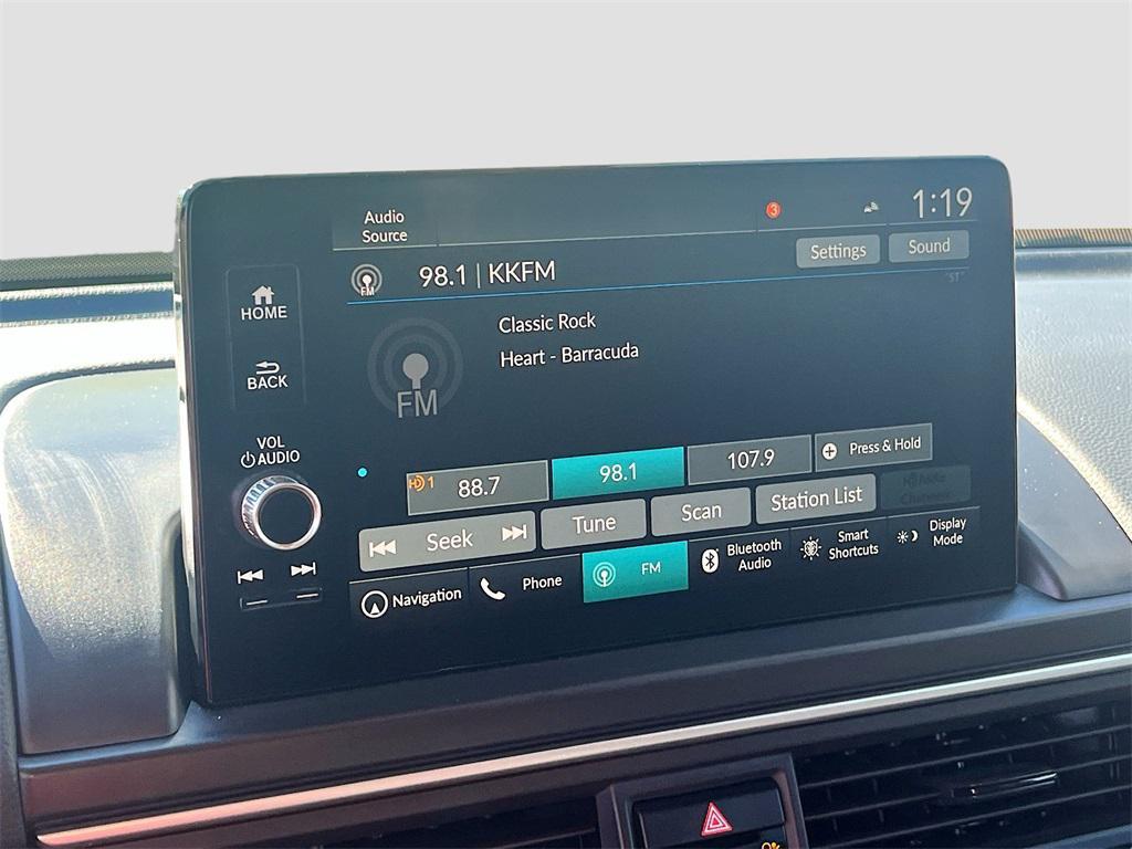 used 2025 Honda Pilot car, priced at $42,100