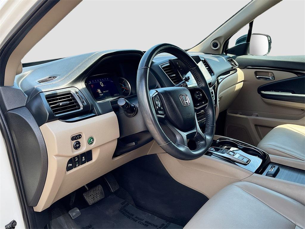 used 2022 Honda Pilot car, priced at $28,800
