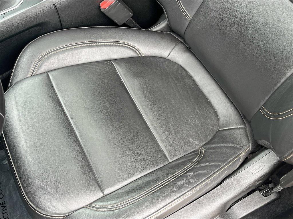 used 2021 Chevrolet Traverse car, priced at $28,500