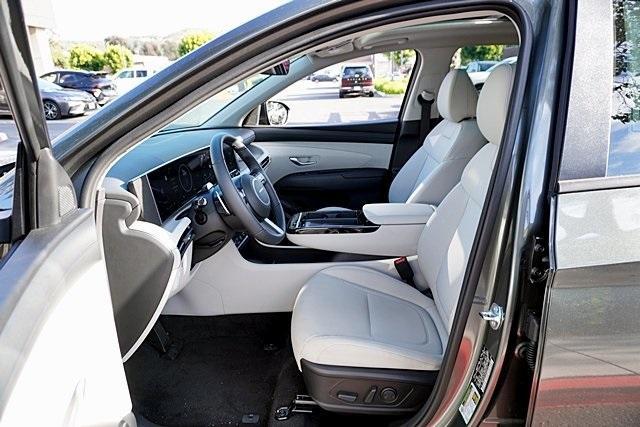 new 2025 Hyundai TUCSON Hybrid car, priced at $37,320