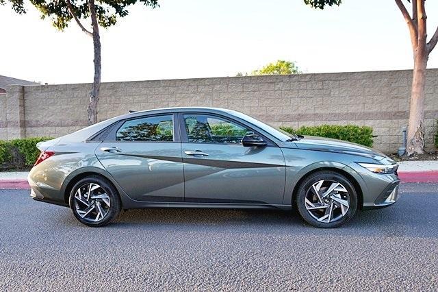 new 2025 Hyundai Elantra car, priced at $24,725