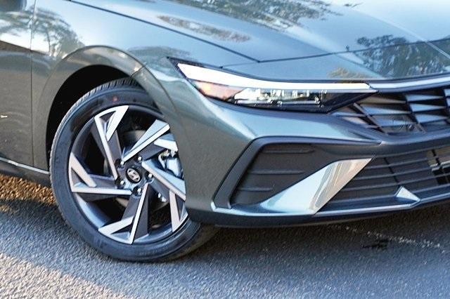 new 2025 Hyundai Elantra car, priced at $24,725
