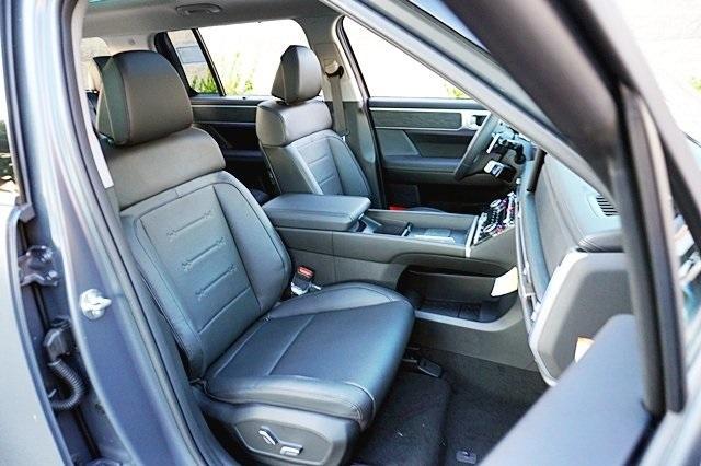 new 2025 Hyundai SANTA FE HEV car, priced at $47,108