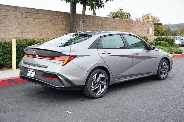 new 2025 Hyundai Elantra HEV car, priced at $28,152