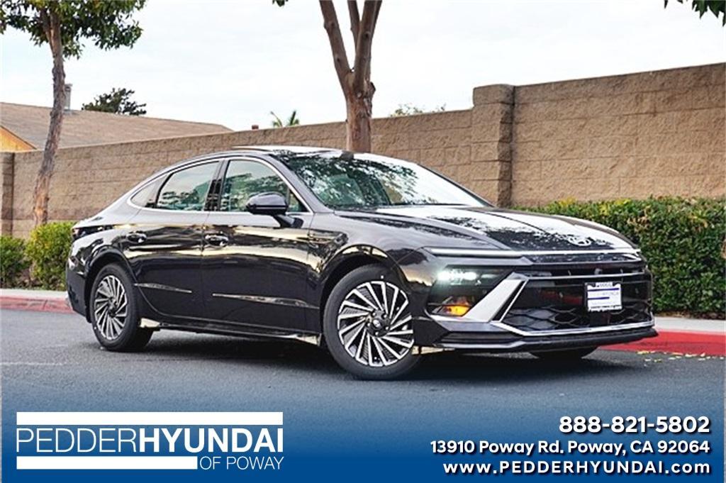 new 2025 Hyundai Sonata Hybrid car, priced at $38,400