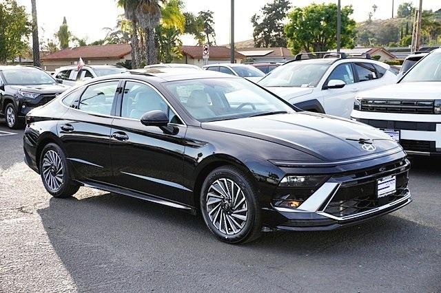 new 2024 Hyundai Sonata Hybrid car, priced at $38,915