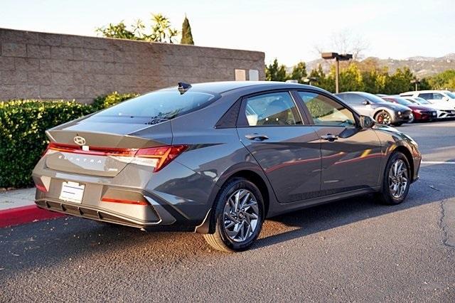 new 2025 Hyundai ELANTRA HEV car, priced at $26,721